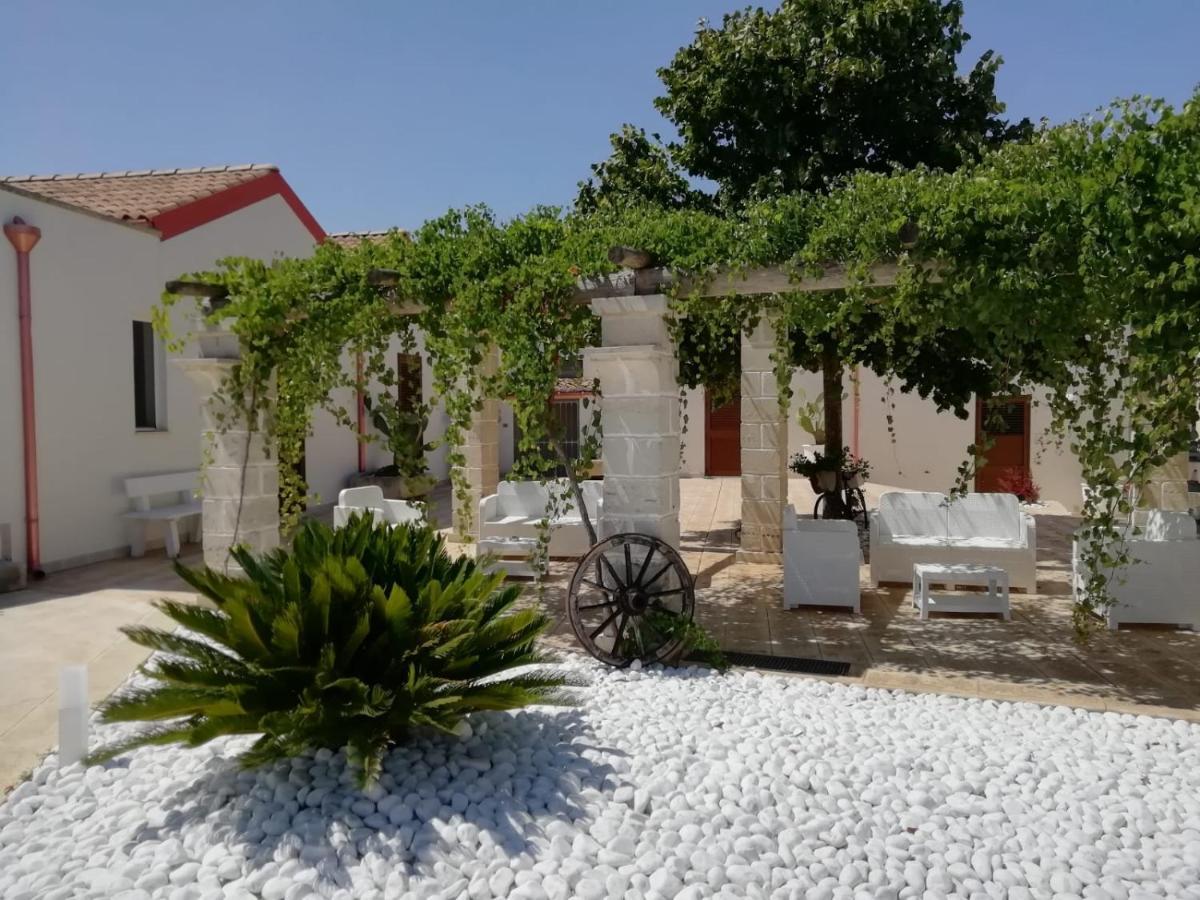 Il Giardino Del Tiglio Uggiano La Chiesa Exterior foto