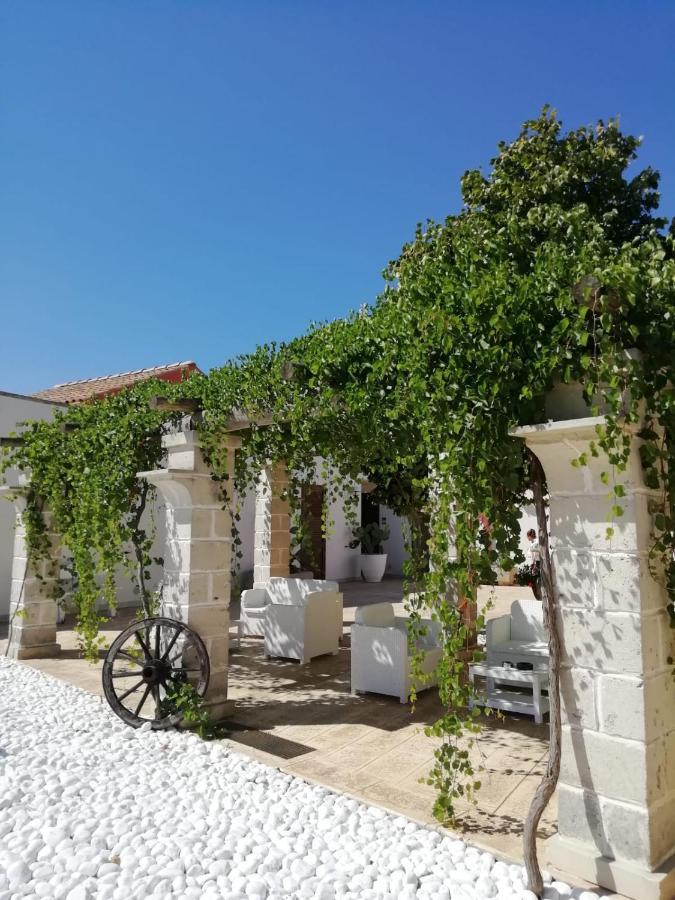 Il Giardino Del Tiglio Uggiano La Chiesa Exterior foto