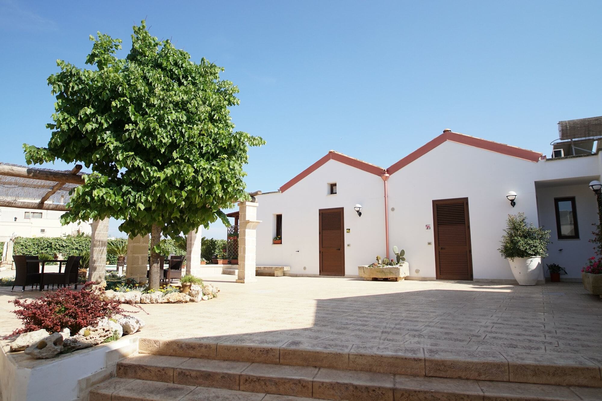 Il Giardino Del Tiglio Uggiano La Chiesa Exterior foto